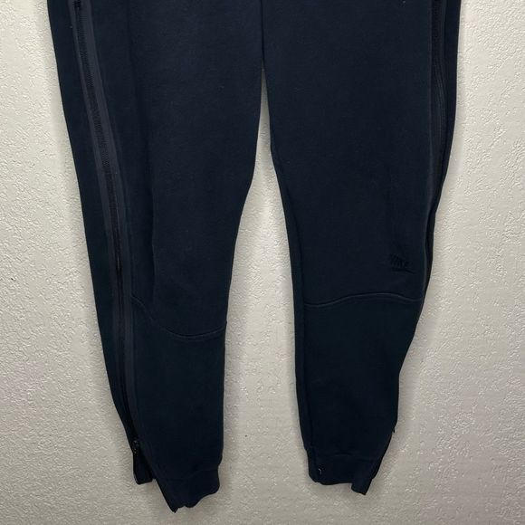 Nike Tech Fleece Active Jogger Sweatpants Size XS - Picture 4 of 9